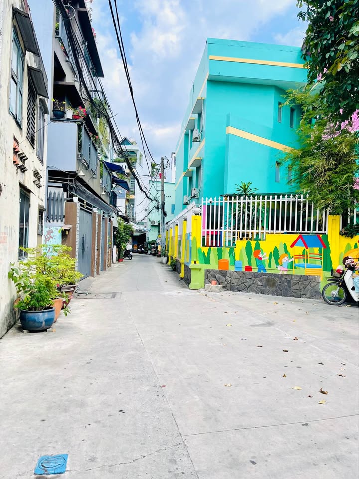 Nhà 4 Tầng 139m² Ngang 5.5m HXH Gò Vấp - Giá 11 Tỷ