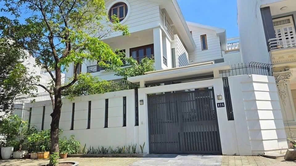 Townhouse An Phú Q2 320m² 95 tỷ - Mặt tiền kinh doanh