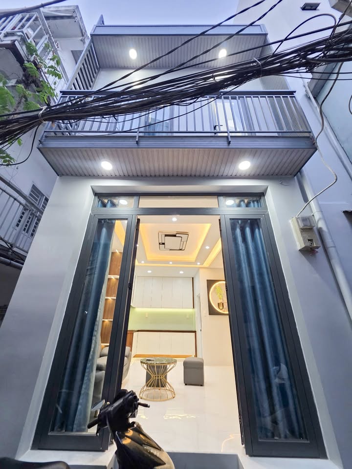 Nhà riêng Quận 7 3.8 tỷ - Full nội thất, sẵn sàng ở ngay!