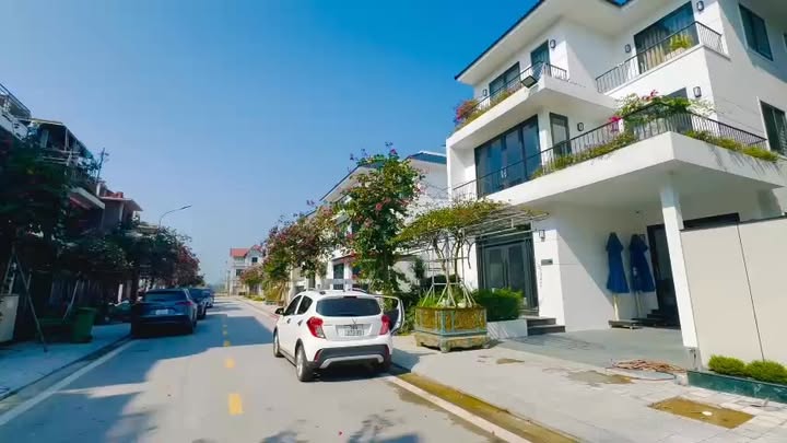 Villa Biển Cửa Lò 175m² - Dòng Tiền 9.4 Tỷ - Sổ Hồng Lâu Dài