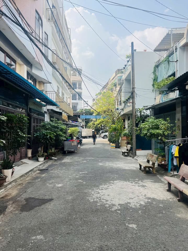 Nhà phố Bàu Cát Tân Bình 124m² giá 12 tỷ - Vị trí đắc địa!