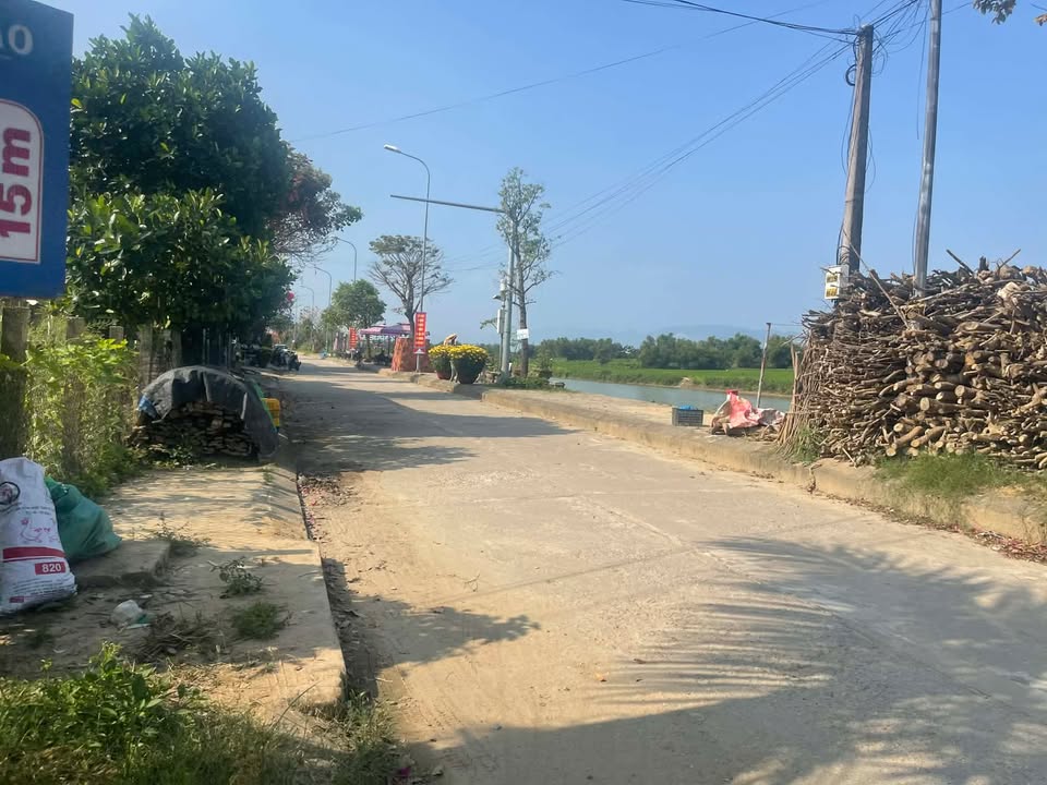 Đất nền 2 mặt kiệt Bờ Kè Ái Nghĩa, Đại Lộc - 100m² - Giá 2.5 tỷ