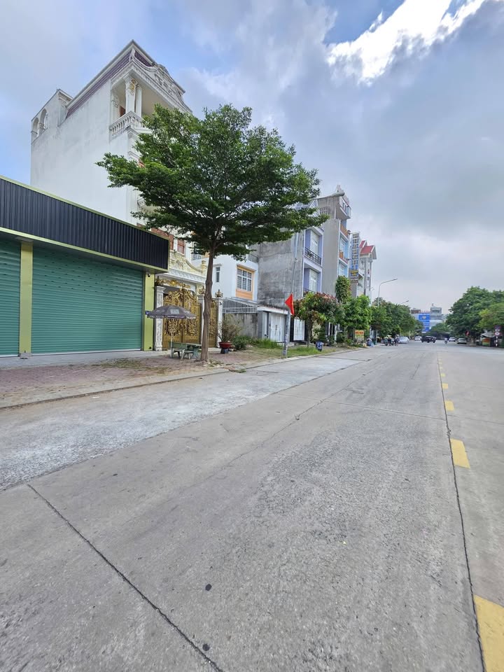 Đất nền KDC Vincom Dĩ An 100m² - Sổ hồng chính chủ, tiềm năng sinh lời!