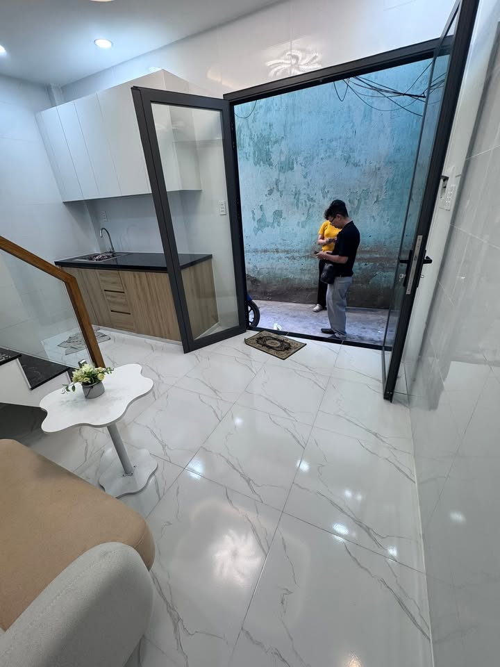 Nhà riêng Quận 11 13m² giá 2.45 tỷ - Sẵn sàng ở ngay!