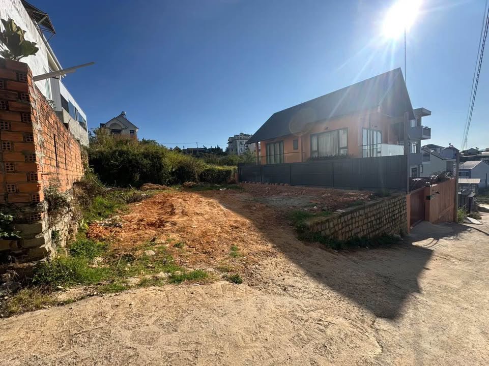 Lô Đất Biệt Lập Hẻm Trần Đại Nghĩa P8 Đà Lạt 200m² - Xây dựng tự do!