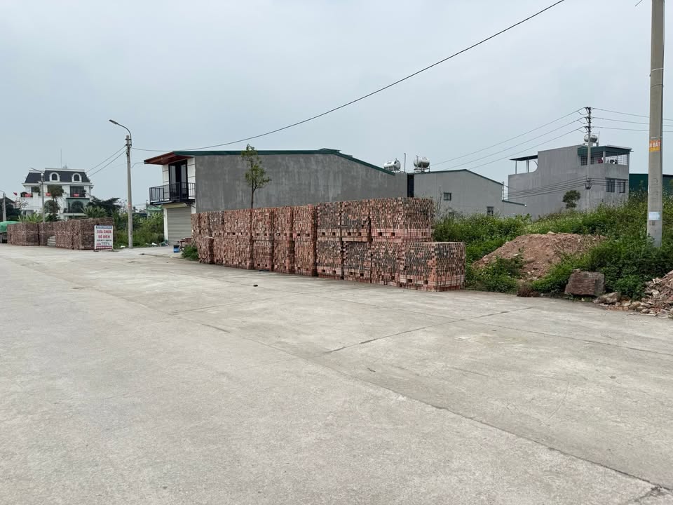 Đất nền Vân Trục, Lập Thạch 100m² giá 2 tỷ - Đường to ô tô, tiềm năng tăng giá!