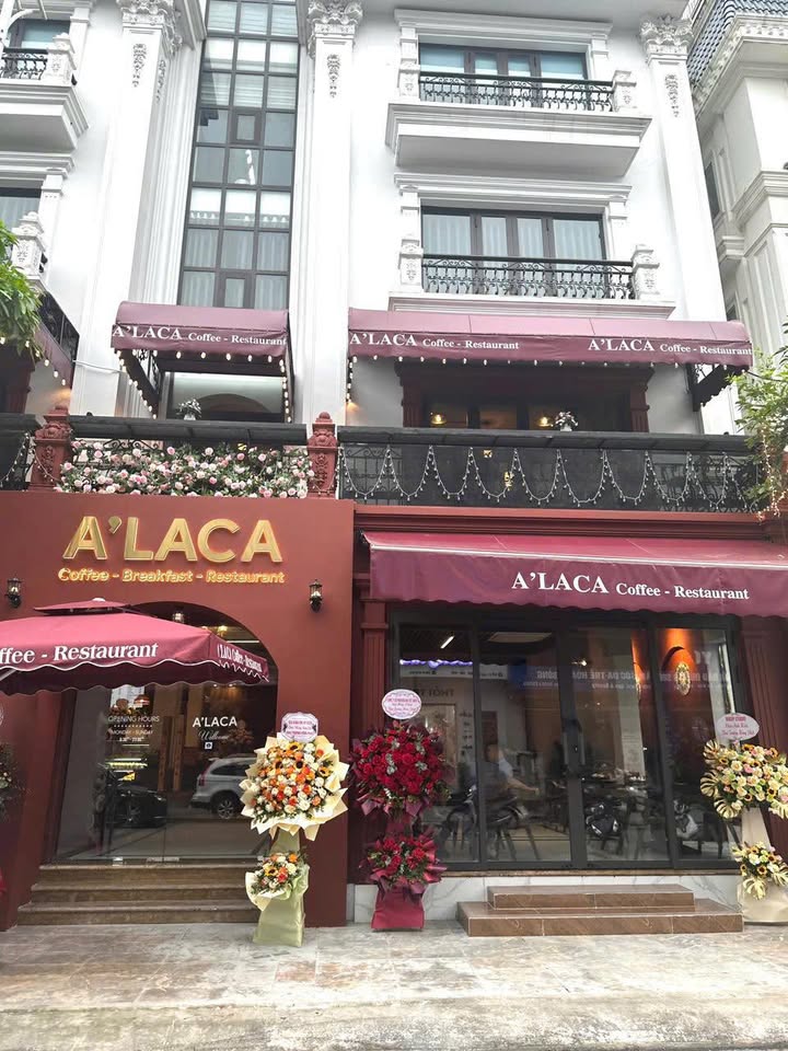 Nhà Phố Đê La Thành (Ba Đình) 100m² x 4T - Kinh Doanh Sầm Uất