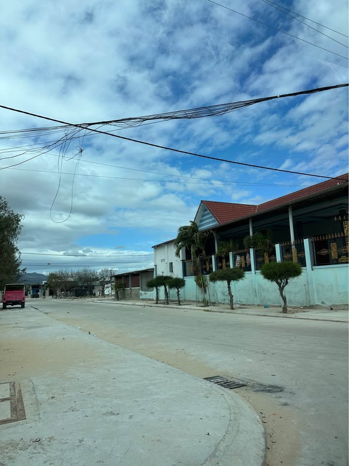 Đất Nền Sơn Hải 200m² - Sổ Đỏ Chính Chủ, Gần Biển, Giá Tốt