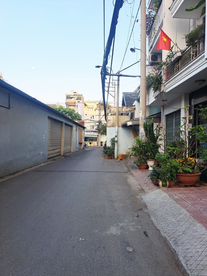 Nhà riêng Nguyễn Hữu Tiến Tân Phú 76m² - Ô tô vào tận nhà!