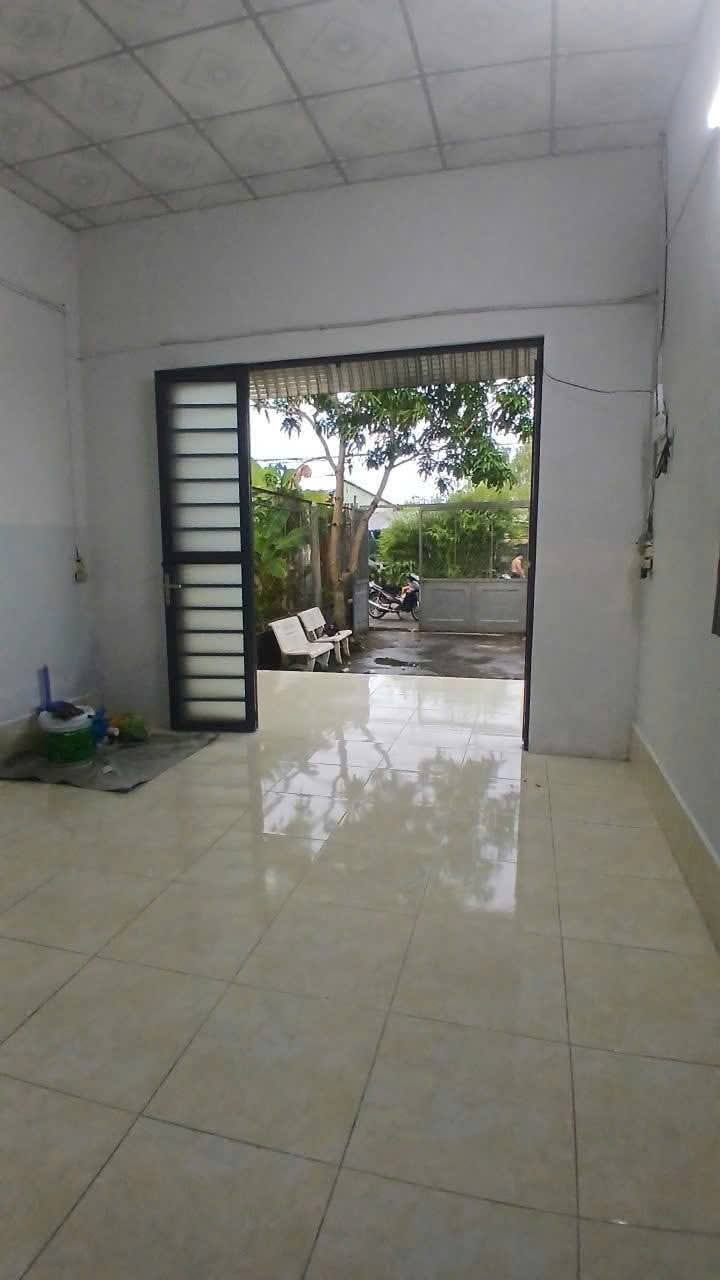 Nhà 120m² Võ Văn Kiệt, Cần Thơ - Sân Oto, Giá 4 Triệu/Tháng