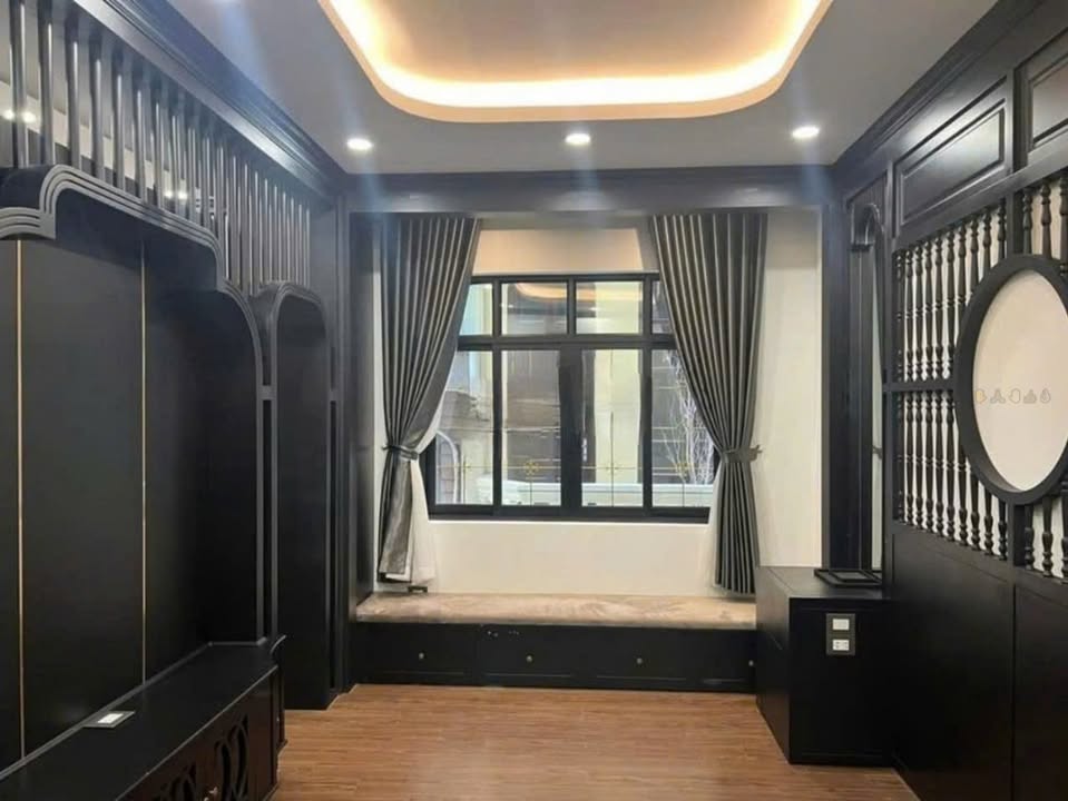 Nhà riêng Phùng Chí Kiên, Cầu Giấy 32 triệu - Sẵn sàng ở ngay!