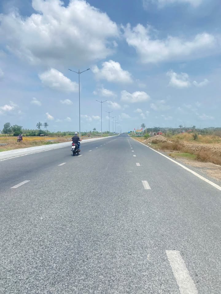 Đất Nền Long Xuyên 100m² - Sổ Sẵn, Giá 649 Triệu - Lộc Phát