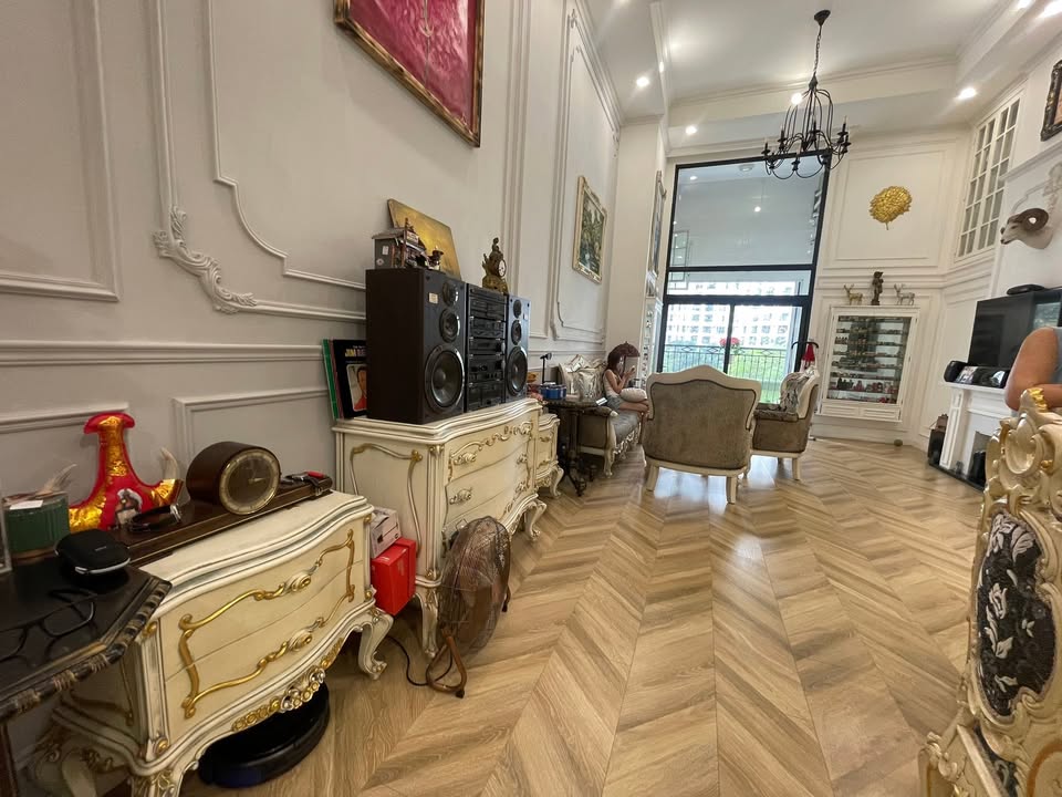 Căn hộ Duplex Royal City 140m² - Full nội thất cao cấp, giá 18 tỷ!