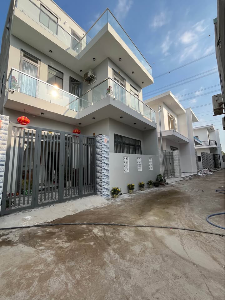 Nhà 1 Trệt 1 Lầu 90m² P. Tân Phong, Biên Hòa - Chỉ 1.9 Tỷ, Sổ Hồng Thổ Cư