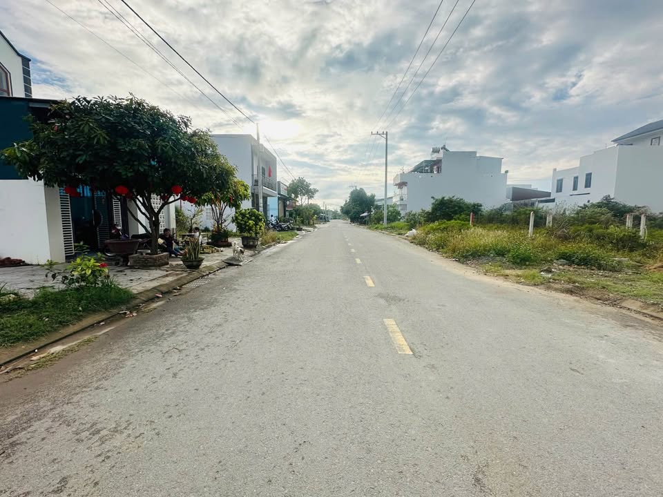 Đất nền Diên An 132m² - Sổ hồng chính chủ giá tốt