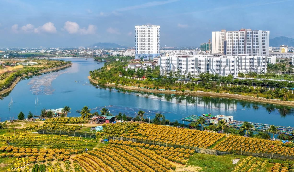 Bán Gấp 2 Lô Đất Vàng Mặt Tiền Hà Thanh, Quy Nhơn - 78m²/lô, Sổ Hồng