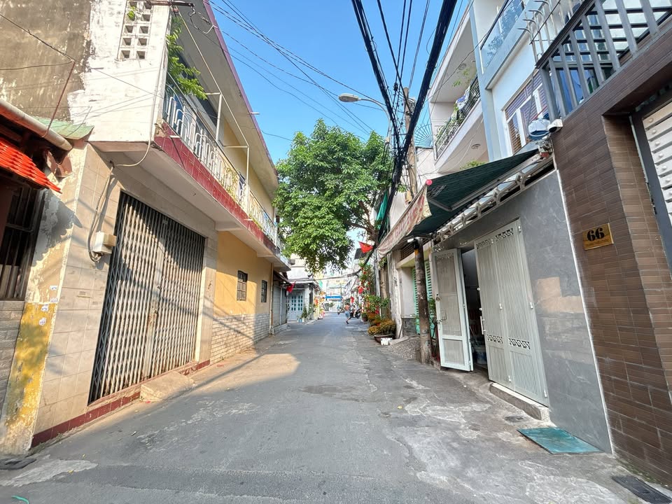 Nhà Mặt Tiền Dương Thiệu Tước Tân Phú 64m² - Mặt tiền kinh doanh đắc địa!