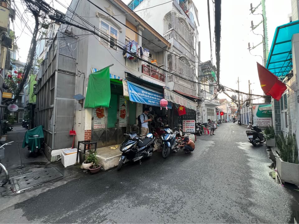 Bán nhà Thích Quảng Đức Phú Nhuận 36m² giá 6.25 tỷ - Vị trí đẹp!