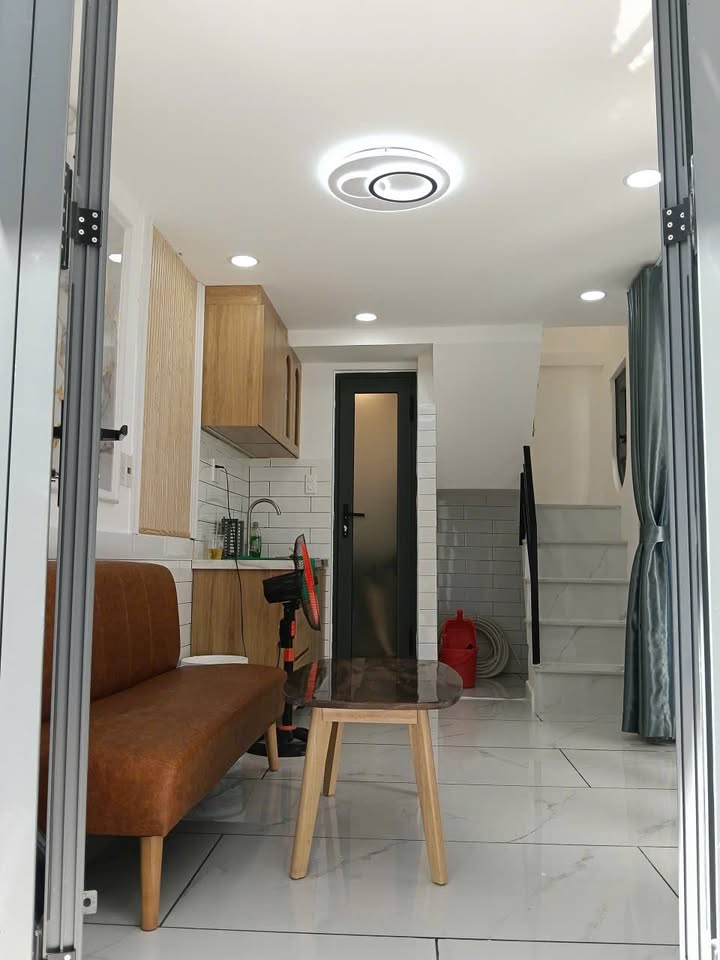 Bán nhà Hồ Biểu Chánh Phú Nhuận 15m² giá 3.6 tỷ - Vị trí đẹp ở ngay!