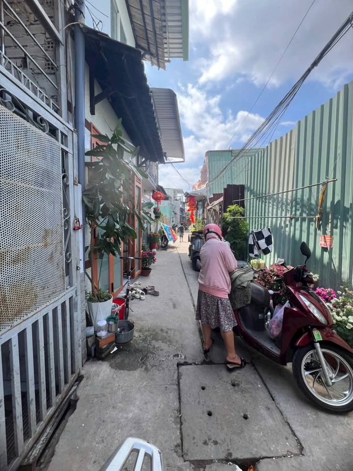 Nhà hẻm Huỳnh Tấn Phát Quận 7 40m² giá 6 triệu - Sẵn sàng ở ngay!