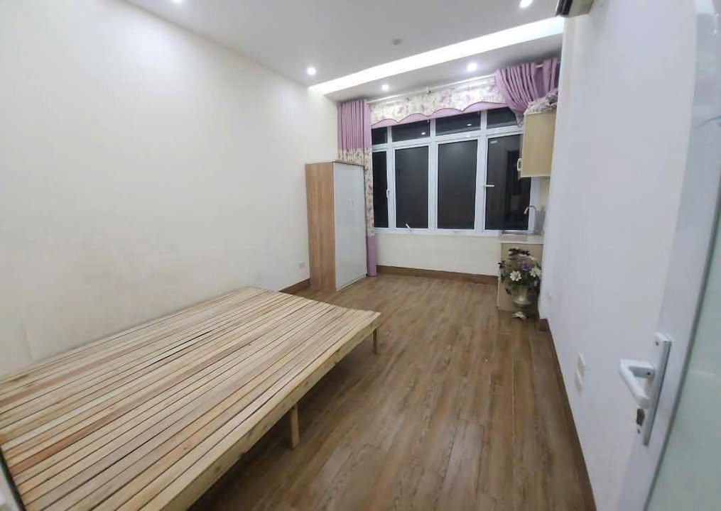 Cho thuê phòng tầng 3 Ngõ 1150 Láng, Đống Đa - Giá 3.x Triệu/tháng, Sẵn Ở Ngay