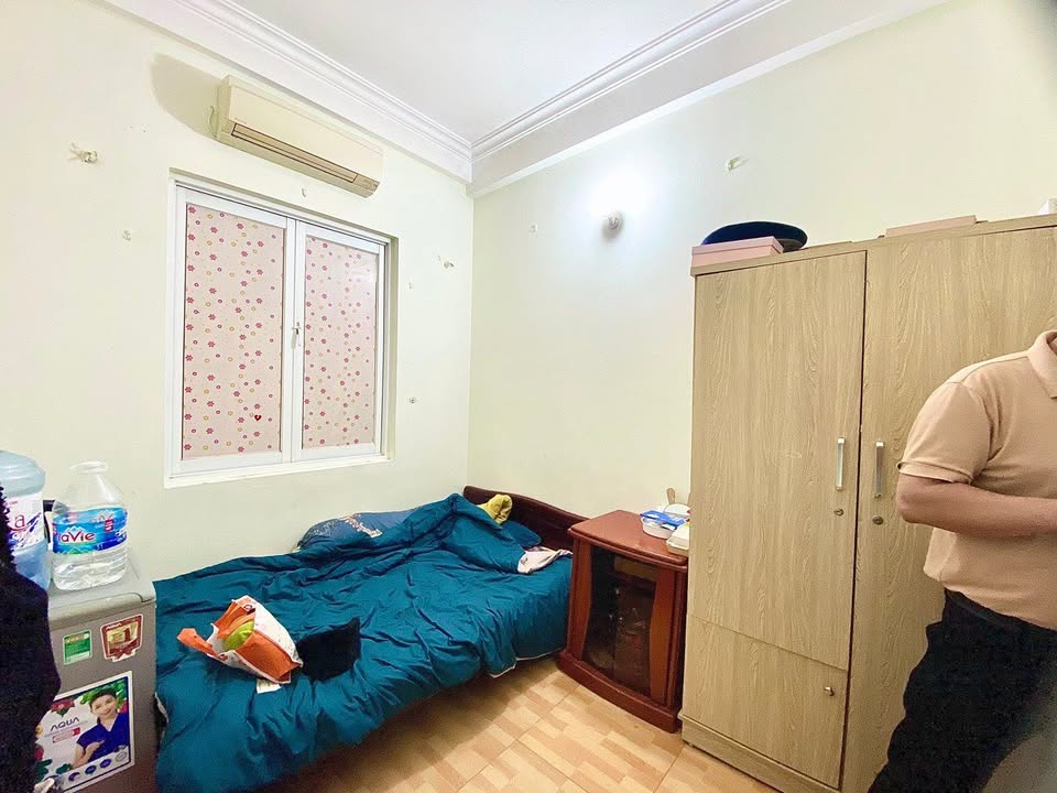 Phòng trọ Đường Láng Đống Đa 2.5 triệu - Sẵn sàng ở ngay!