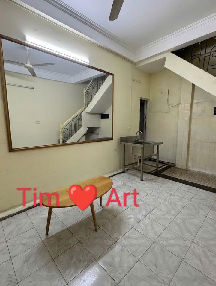 Cho thuê nhà 3 tầng 66m² ngõ 111 Thịnh Quang, Đống Đa - Giá 7 triệu