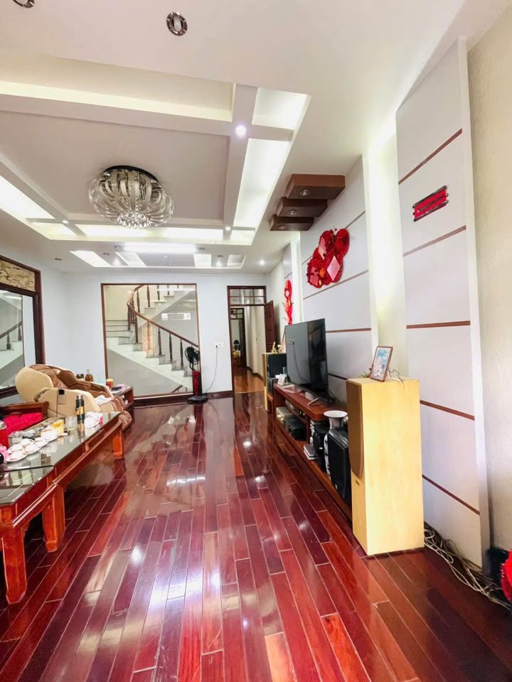 Nhà 4 Tầng Mặt Tiền Lê Đại Hành, 85m², Kinh Doanh Đa Ngành