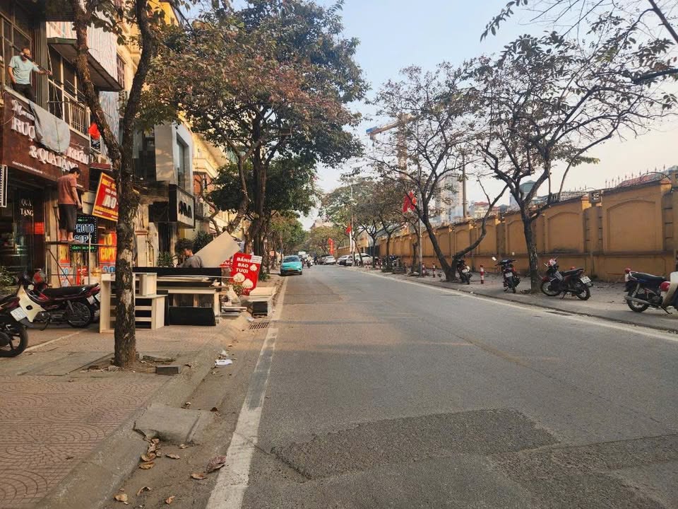 Nhà Phố Trúc Khê 35m² - Mặt tiền kinh doanh, Vị trí đắc địa Đống Đa!