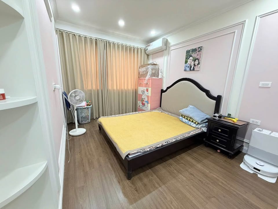 Nhà Phố Nguyễn Công Trứ 20m² chỉ 11.5 tỷ - Mặt tiền kinh doanh đắc địa!