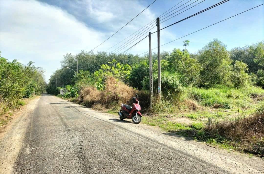 Bán Gấp Đất Vàng 359m² Mặt Tiền Đường Nhựa 8m Phường Chánh Phú Hòa, Bến Cát - Sổ Đỏ Riêng 1.58 Tỷ