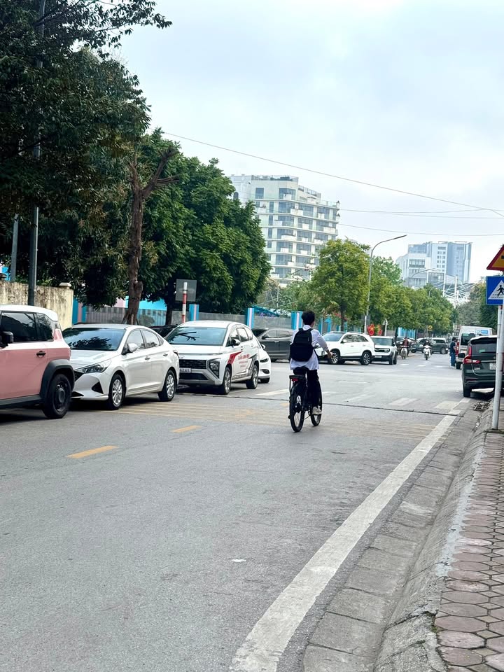 Nhà Riêng Phường Bồ Đề, Long Biên 50m² - Vị trí đẹp, xây 7 tầng!