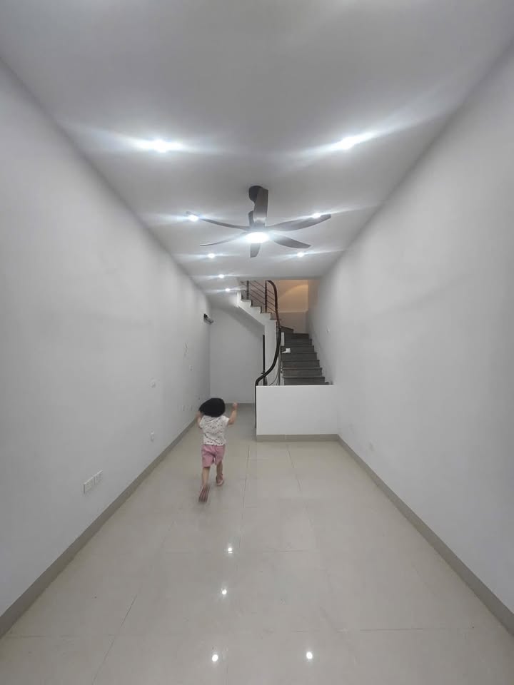 Bán nhà 4 tầng Ngô Quyền, Hà Đông - 24m², ô tô đỗ cửa