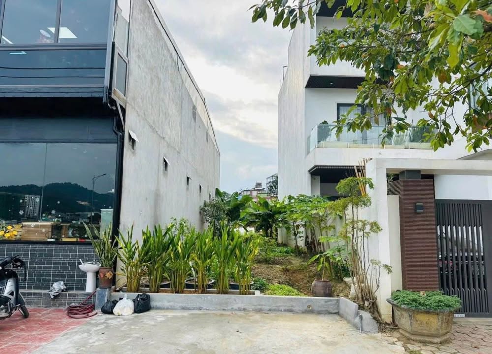 Đất Vàng Mặt Phố An Dương Vương, Lào Cai - 95m² Kinh Doanh Đỉnh Cao