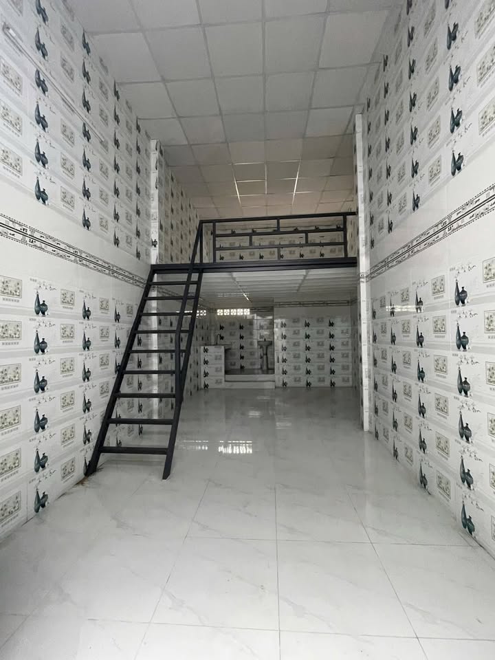 Nhà riêng Hẻm Trần Hưng Đạo Long Xuyên 3 triệu - Sẵn sàng ở ngay!