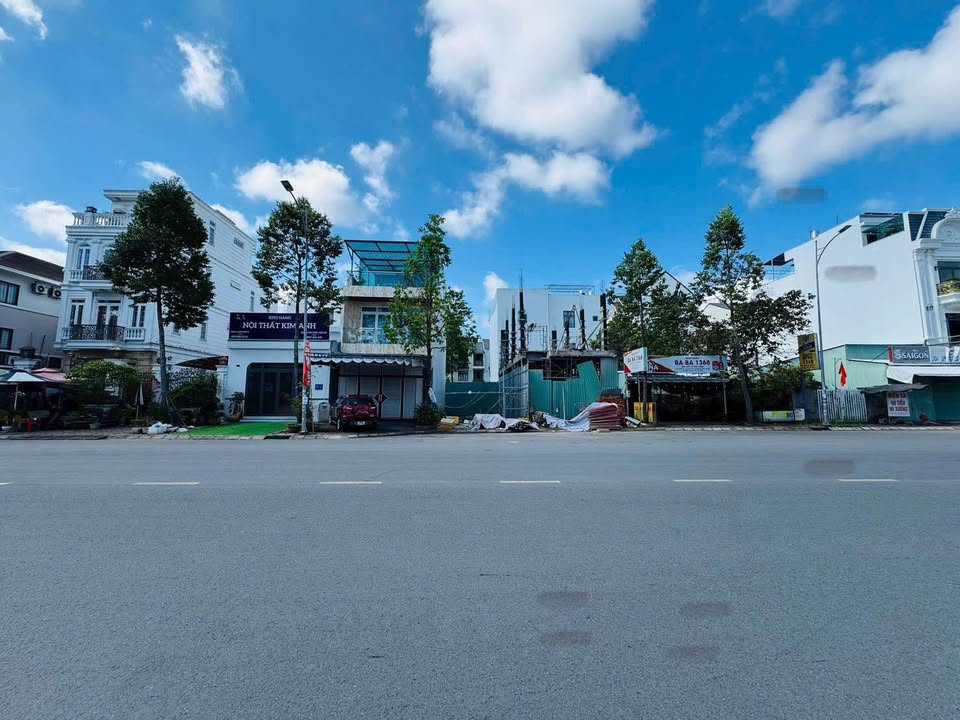 Bán Nền Cần Thơ 102.6m² Mặt Tiền Nguyễn Văn Lưu, KDC Nam Long - Giá 7.5 Tỷ