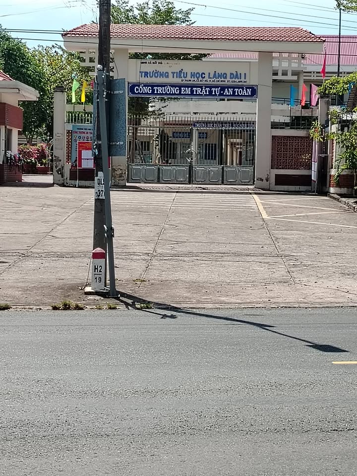 Nhà Vườn 892m² Sổ Hồng Thổ Cư Gần Biển Lộc An - Giá 2 Tỷ