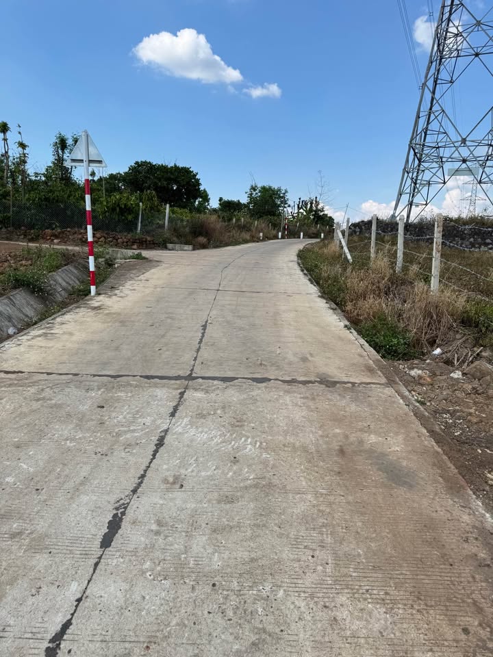 Đất Nền Ea M'Dróh, Đắk Lắk: 2.3ha Bám Suối, View Vườn Sầu Riêng - Giá Đầu Tư 46 Tỷ