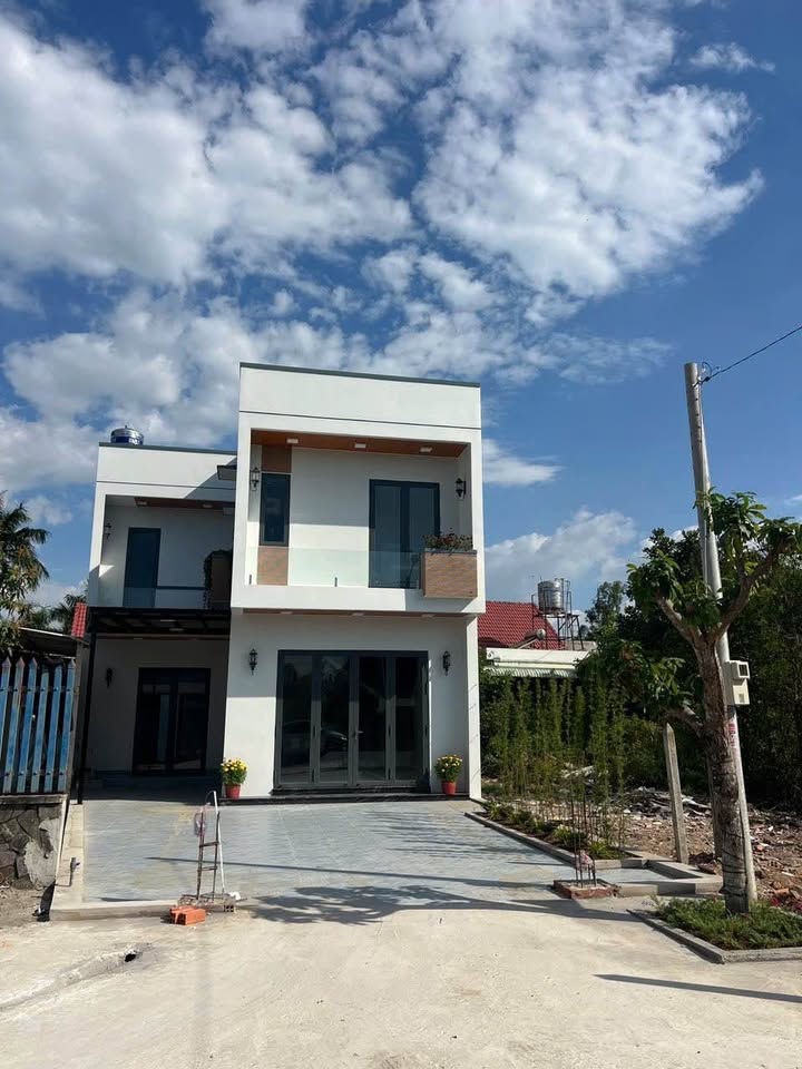 Nhà Riêng Tân Thông Hội Củ Chi 192m² - Ô tô vào tận nhà!