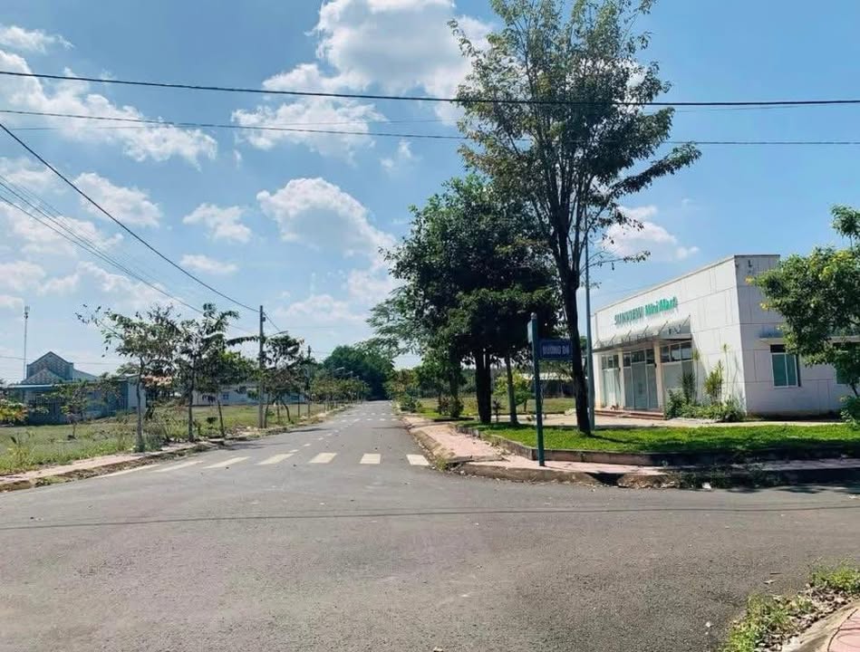 Đất nền Thành Tâm Chơn Thành 150m² giá 4xx triệu - Sổ hồng sẵn!