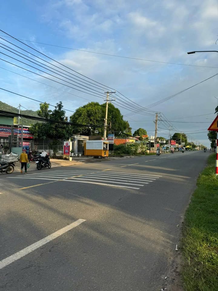 Đất nền mặt tiền Xuân Lộc, Đồng Nai - Ngang 5m, 300m² - Giá 3 tỷ