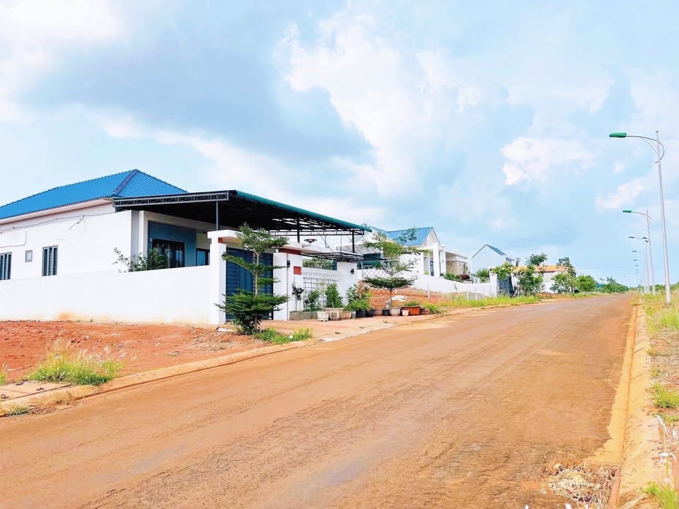 Đất nền Hoàng Sa Gia Nghĩa 240m² - Sổ đỏ chính chủ, đường 16m!