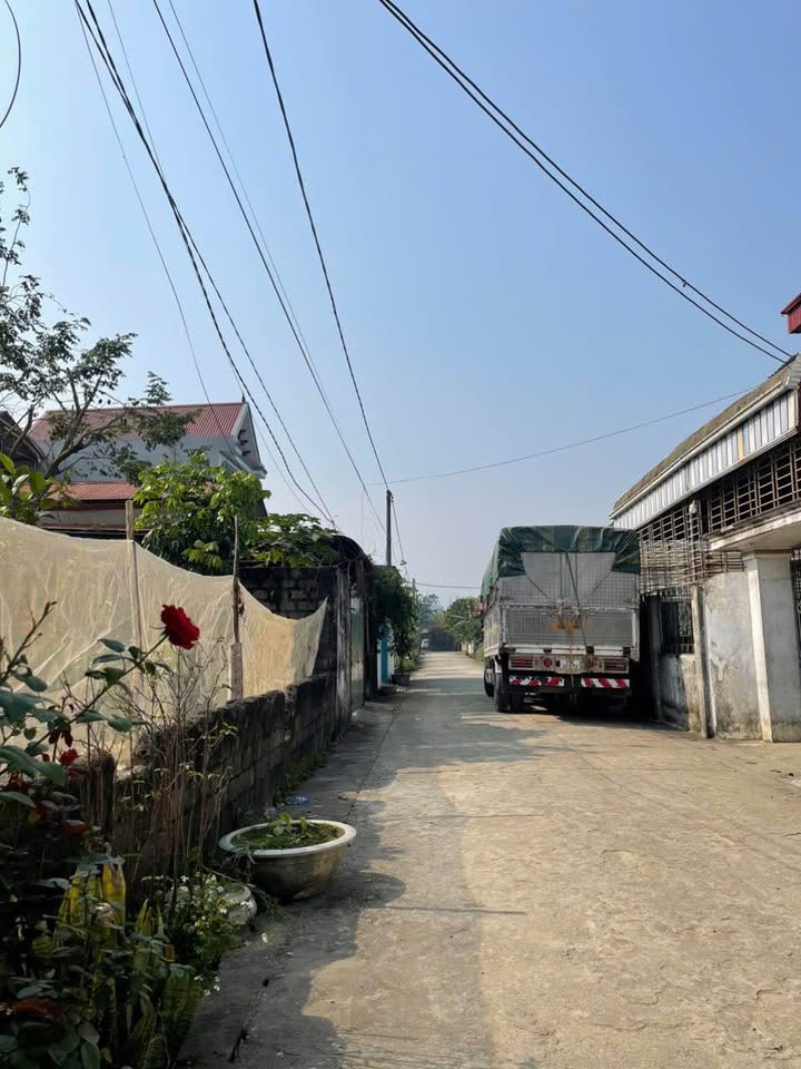 Bán đất Hoàng Văn Thụ, Chương Mỹ 120m² - Sổ đỏ chính chủ, ô tô vào đất