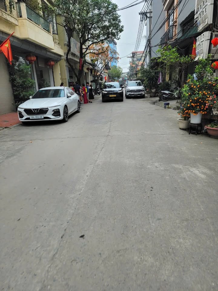 Nhà 5 Tầng Thang Máy 60m² La Khê - Sát ParkCity, Giá 11 Tỷ