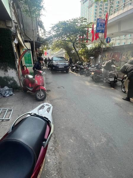 Mặt bằng kinh doanh 21m² Nghi Tàm, Tây Hồ - Giá 7 triệu/tháng