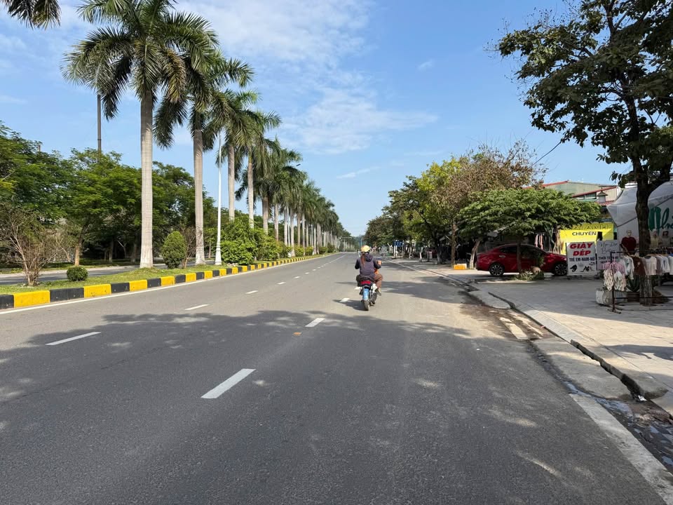Đất Vàng 100m² Lạc Long Quân, Vĩnh Yên - Kinh Doanh Đa Ngành, Cạnh KCN Khai Quang