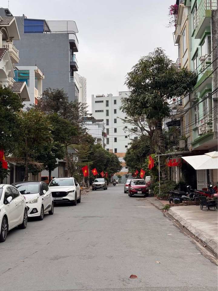 Bán nhà Lê Chân 101m² gần Aeon Mall - Vị trí đẹp, thang máy hiện đại