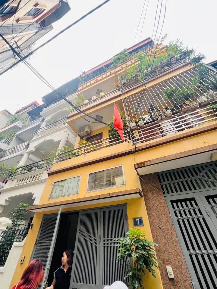 Nhà phố Vương Thừa Vũ 47m² 16.9 tỷ - Phân lô quân đội, ô tô vào nhà!