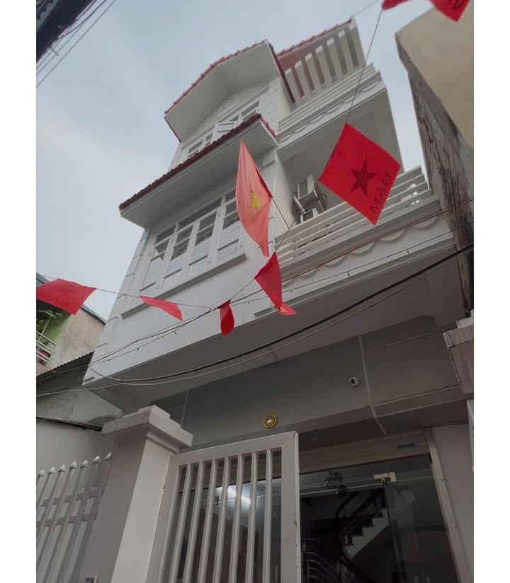 Nhà 3 tầng Phường Hồng Hải Hạ Long 51m² chỉ 3.3 tỷ - Giá tốt hiếm có!