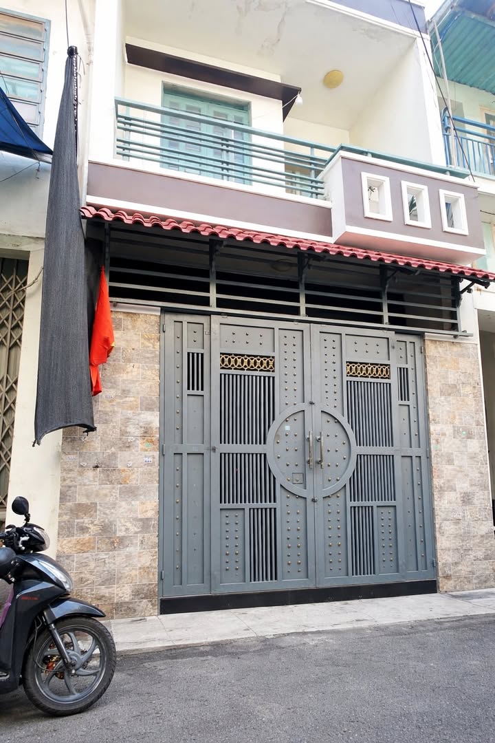 Nhà Phố Bình Tân 34m² Hoàn Công Đủ - Hơn 3 Tỷ, 2PN, Ô Tô Vào Nhà